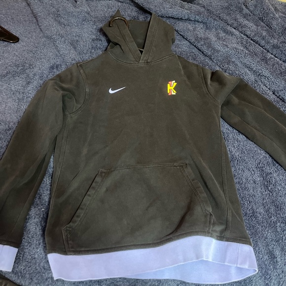 Kyrie x Nike hoodie - Picture 2 of 3